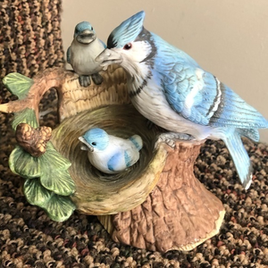 Vintage blue birds and nest decor‎